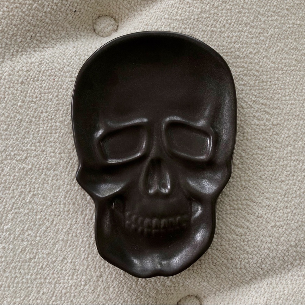 threshold skull stoneware plate / tray / dish